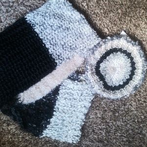 Cap & matching infinty scarf